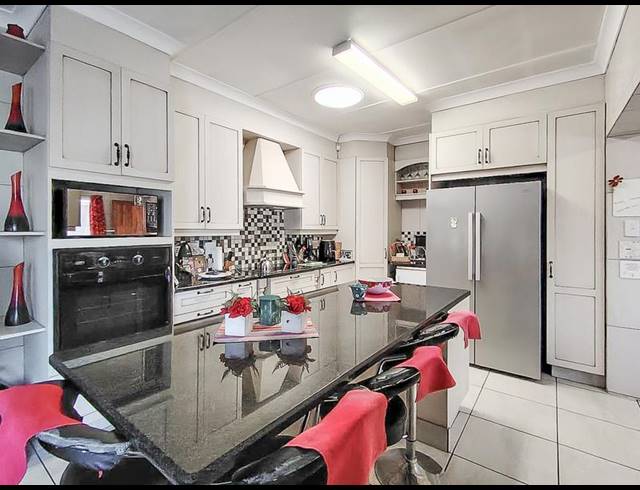 3 BEDROOM HOUSE FOR SALE IN VALHALLA